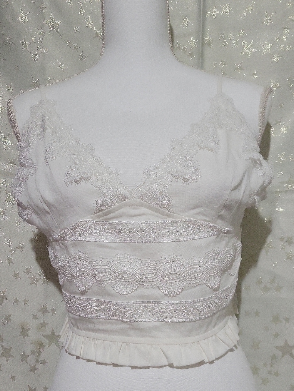 DRESS Forum Los Angeles Women's L White Smocked Lace Top
